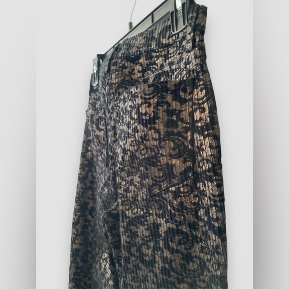 L'Agence Women's Black Gold Jyothi Velvet Split Ankle Pants Size 25 NWOT - Picture 4 of 7